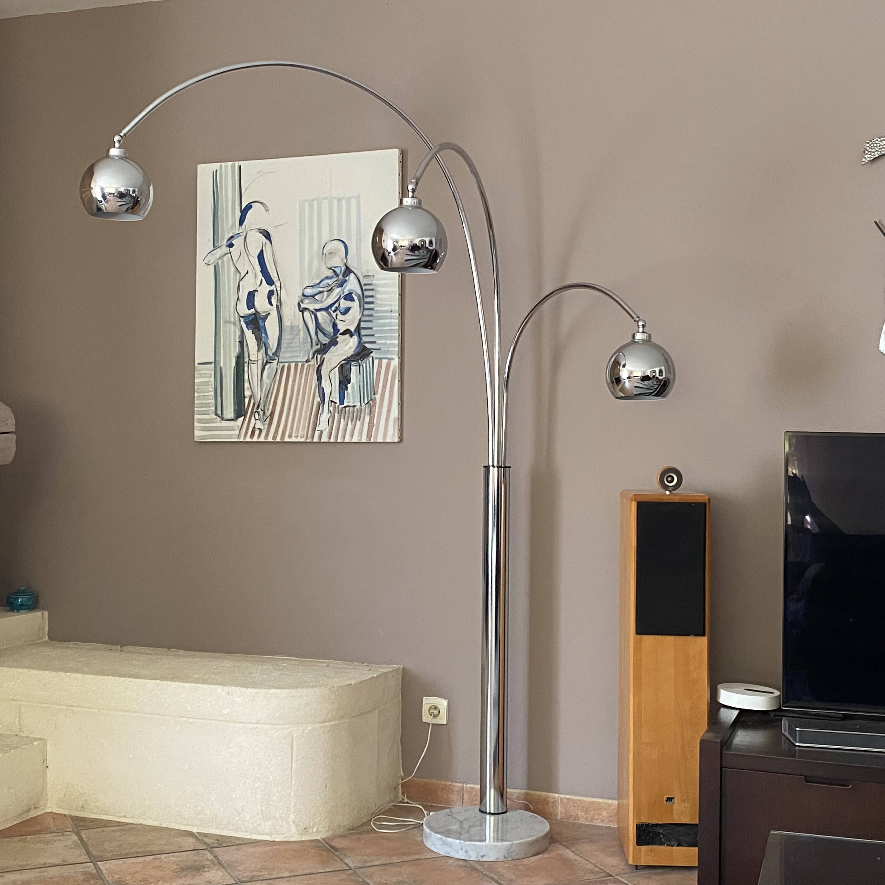 Lampadaire muguet goffredo reggiani. 1970.