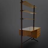 Bibliothèque italienne du milieu du siècle avec bureau.