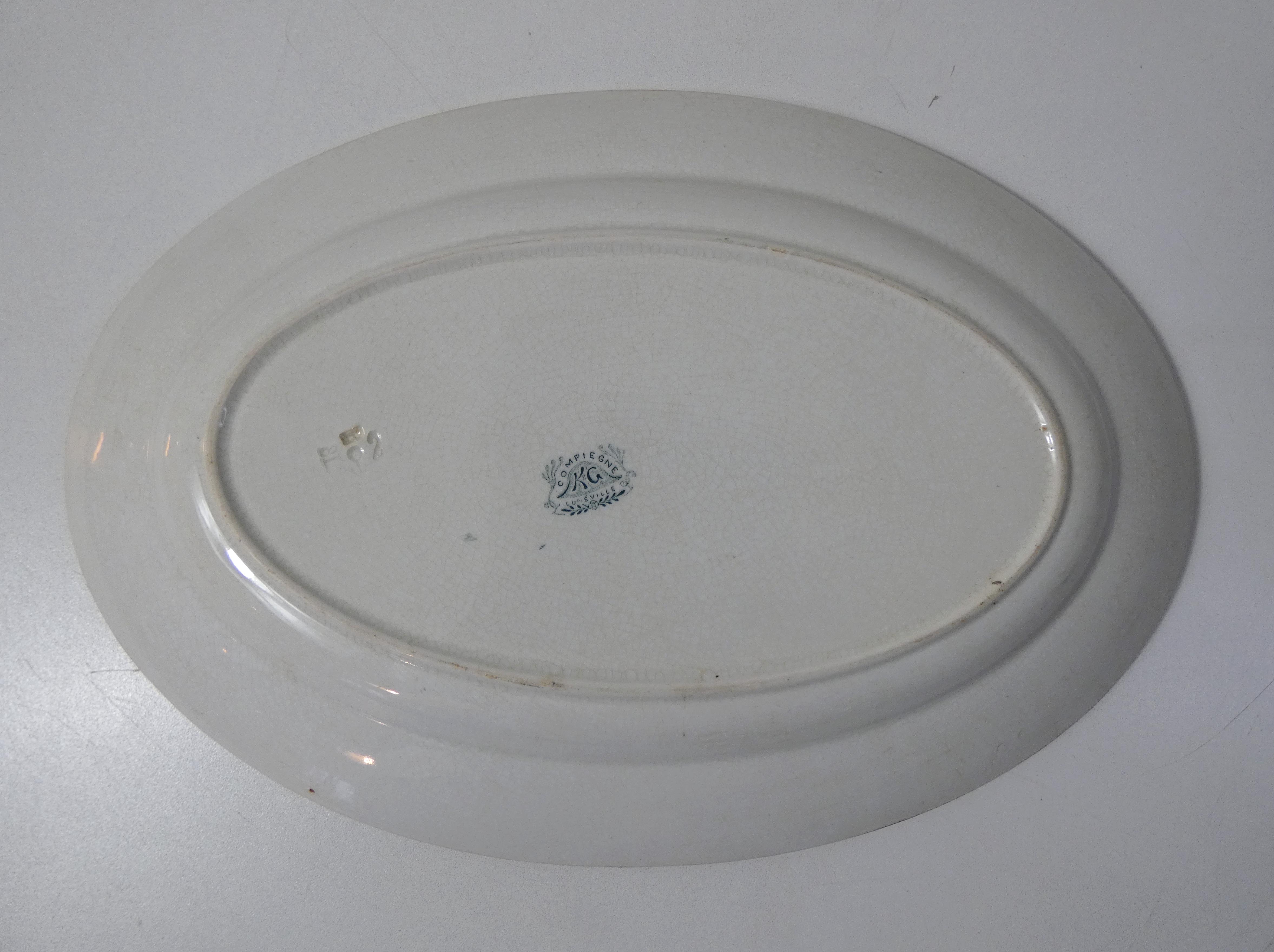 Oval dish iron earth compiegne