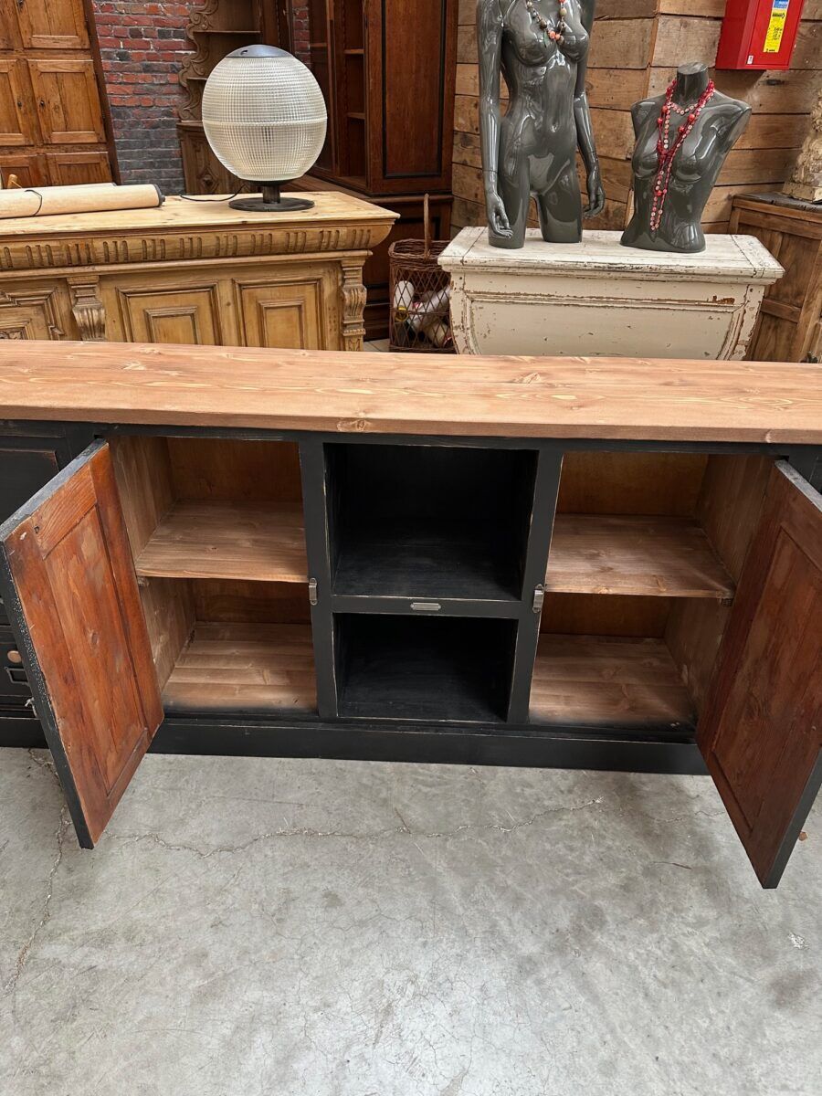 Handcrafted enfilade