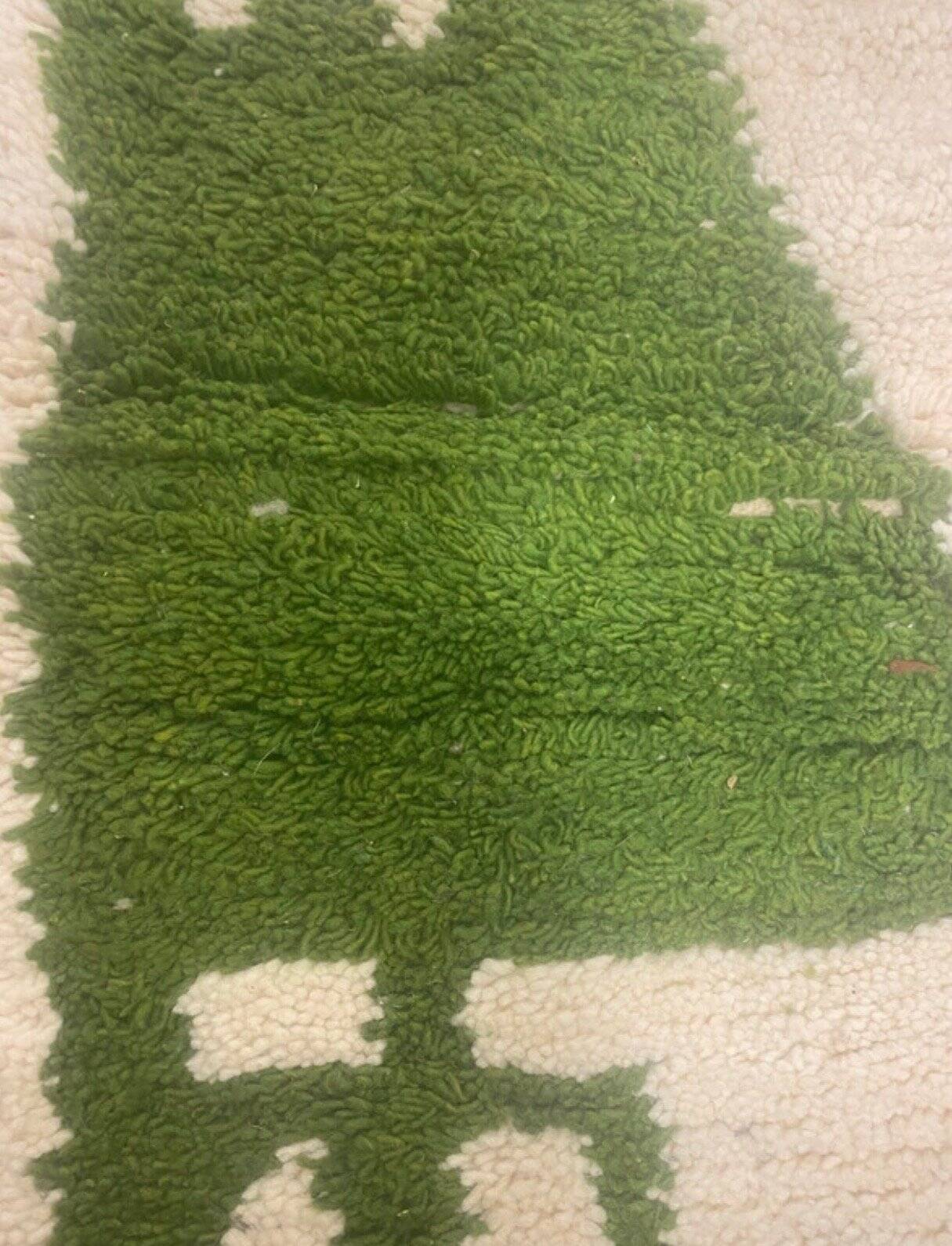 Green fir Berber rug and ecru – Authentic and original artisanal style
