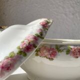 Set of dishes, soup tureen and sauceboat