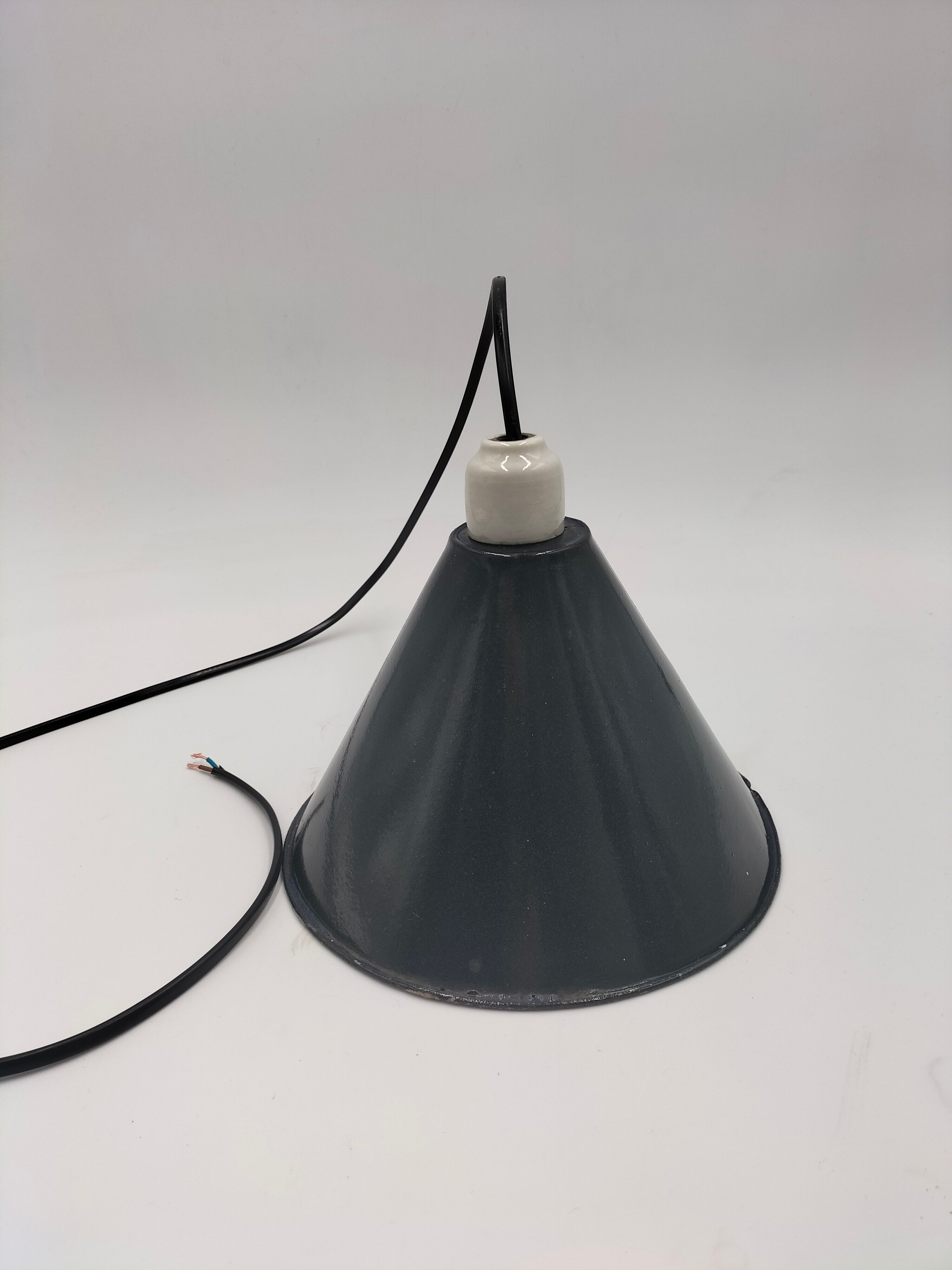 Industrial enamelled cone