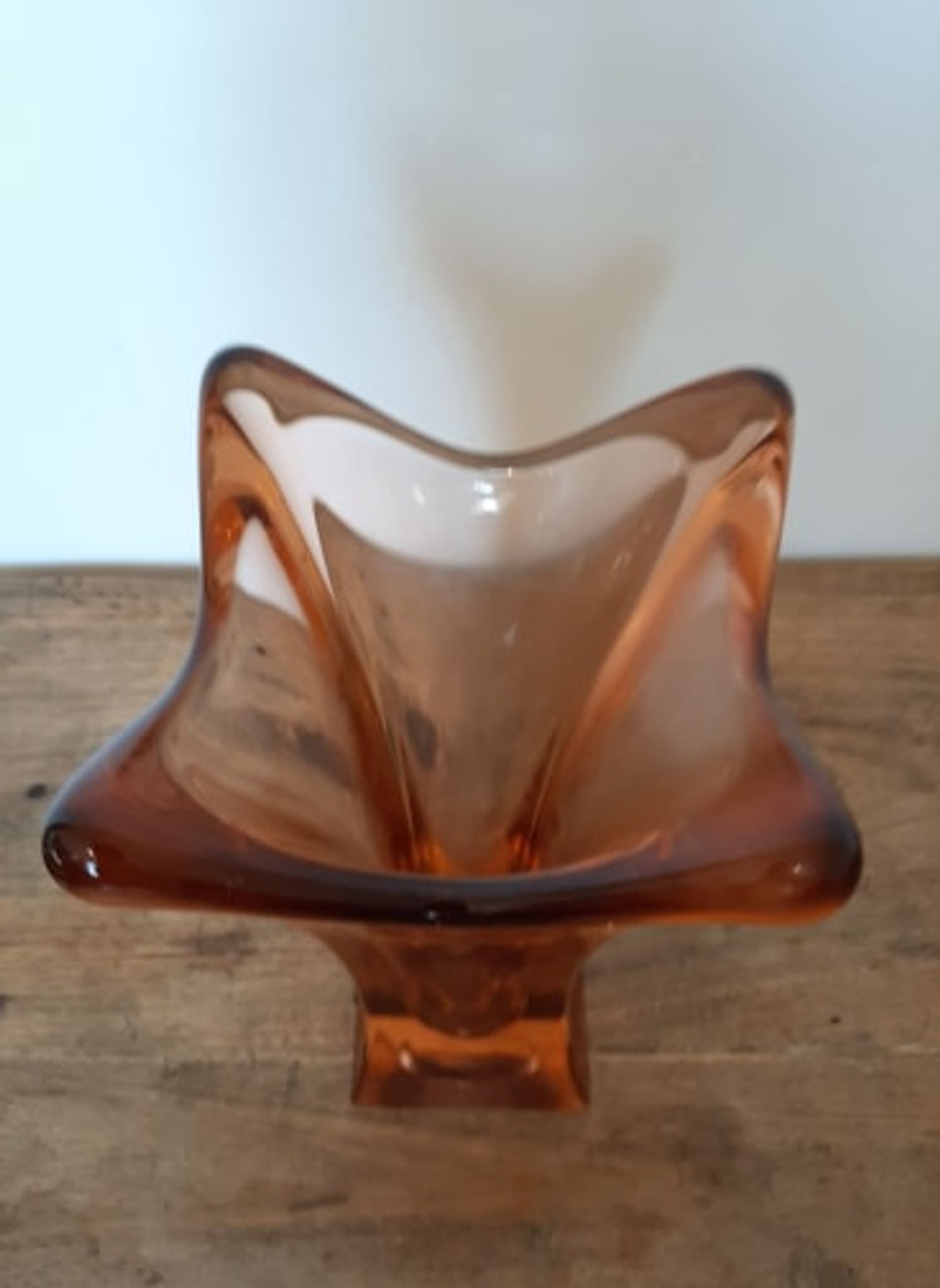 Vase fleur en verre rose