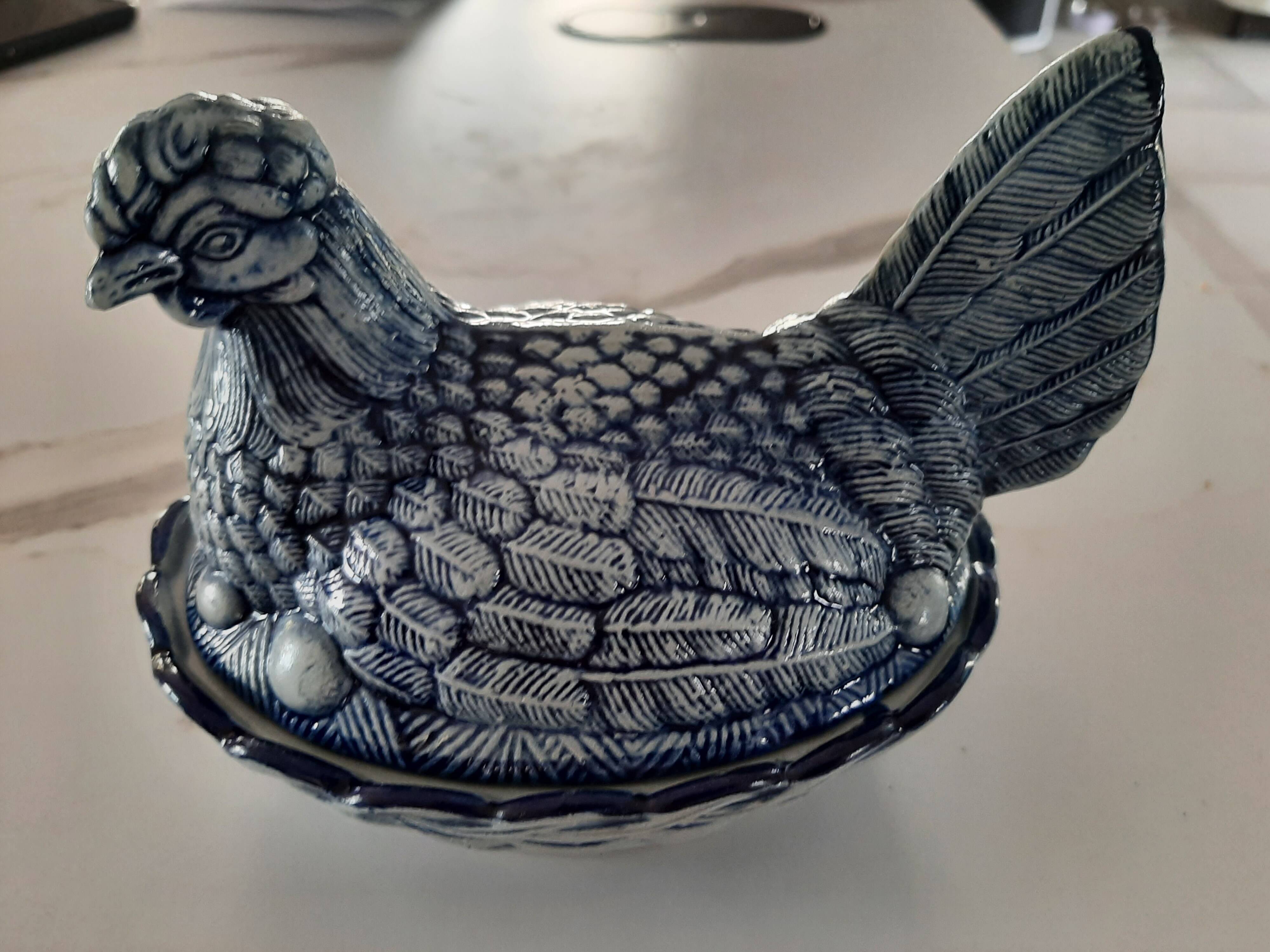 Ceramic hen