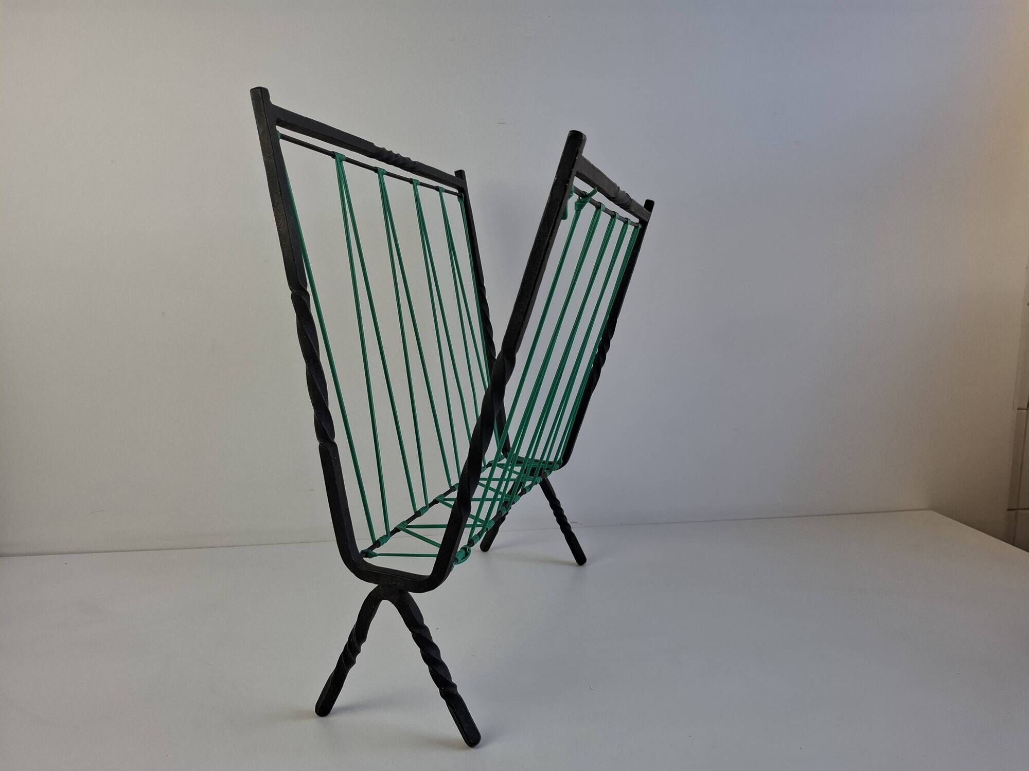 1960 Czechoslovakian Mid-Century Magazine Rack with Green Wire
