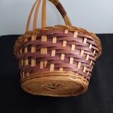 Two-tone basket with handle