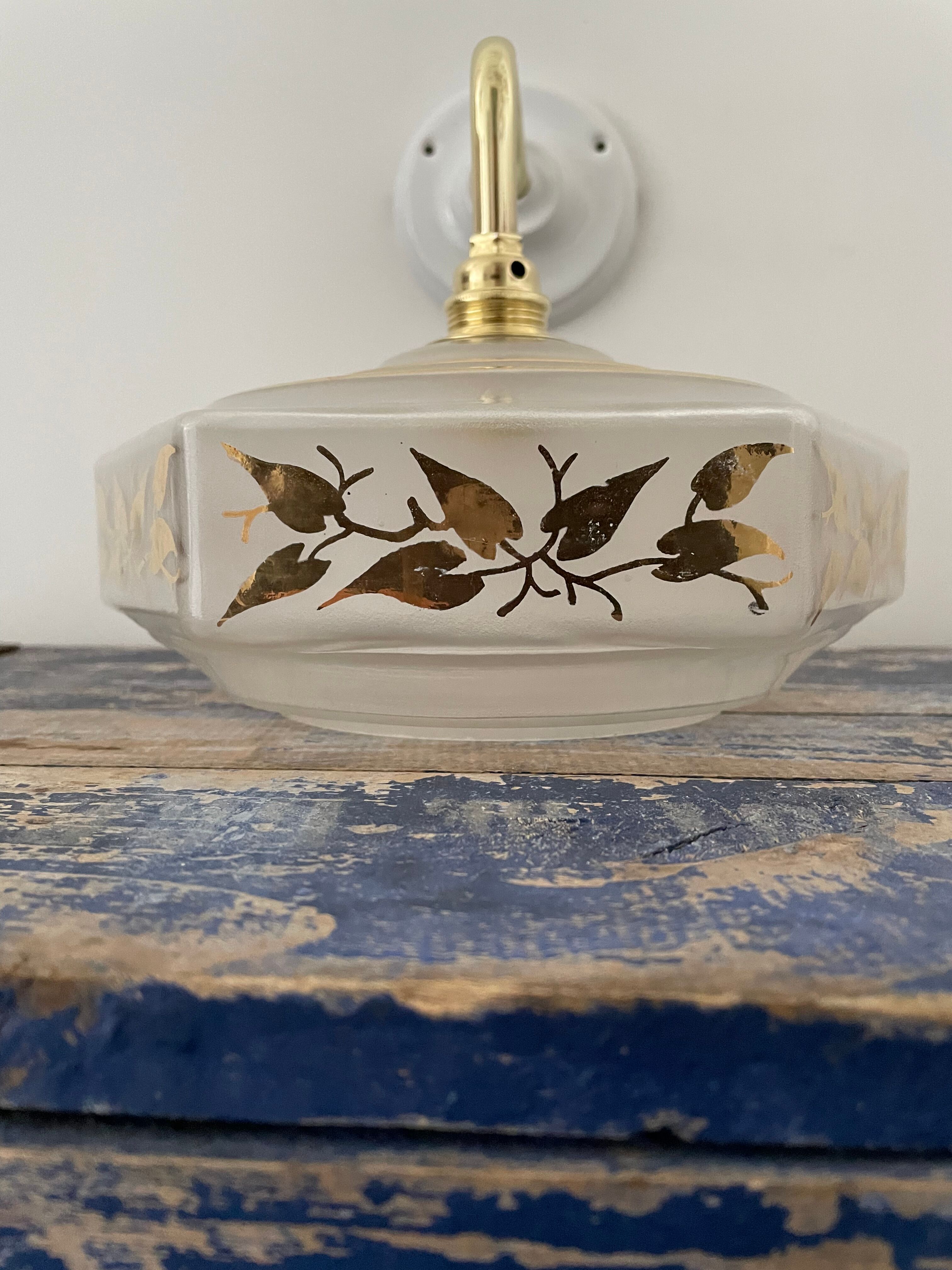 Applique murale art déco verre à feuilles dorées