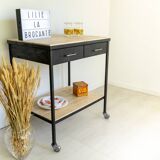 Kitchen shelf with industrial style wheels