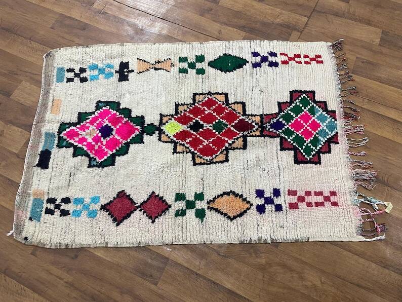 Berber wool rug decorated 200cm x 300cm