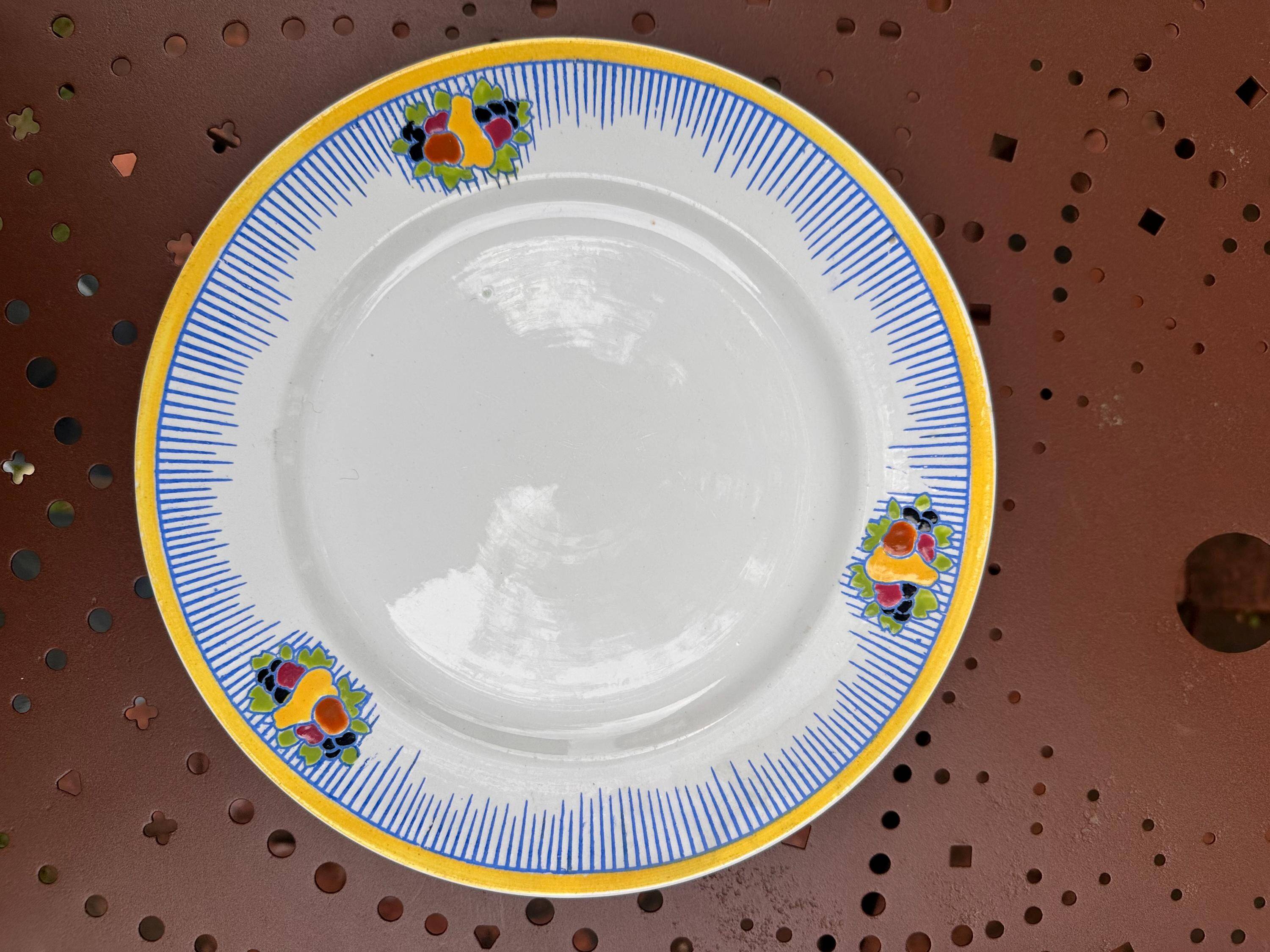 Set of 10 flat plates Boch Frères La Louvière – Art Deco fruit design