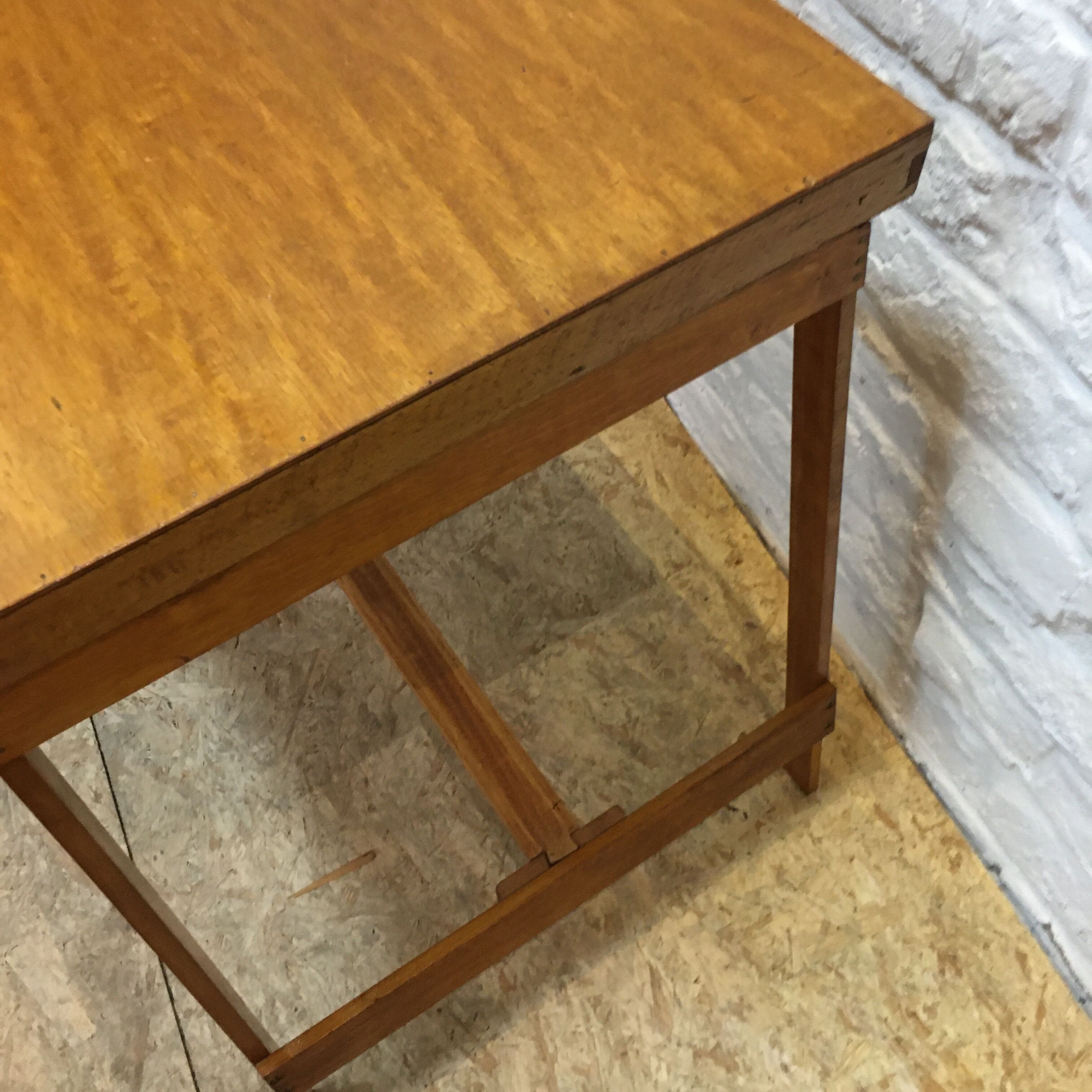 Country folding table