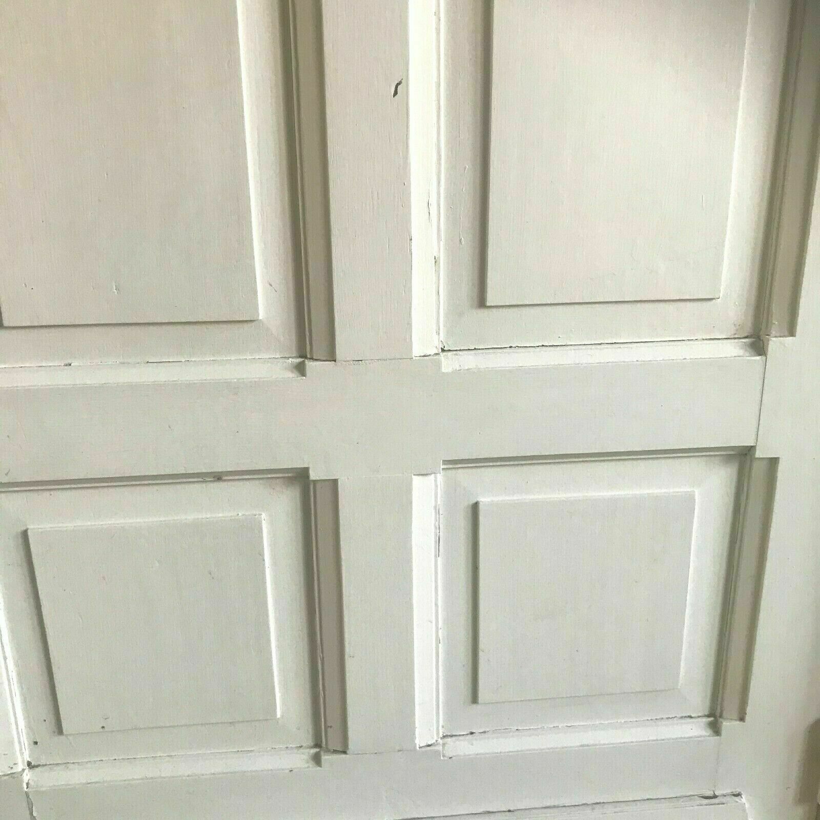 Double pathway doors in patinated fir Built on 20th century pediment
