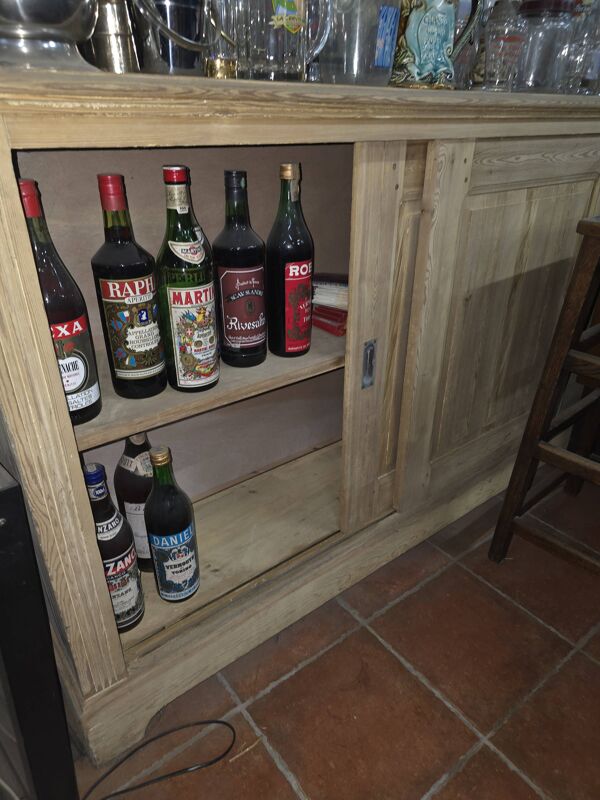 Verrier de bar en sapin, arrière bar