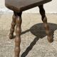 Tabouret tripode demi-lune vintage 1950