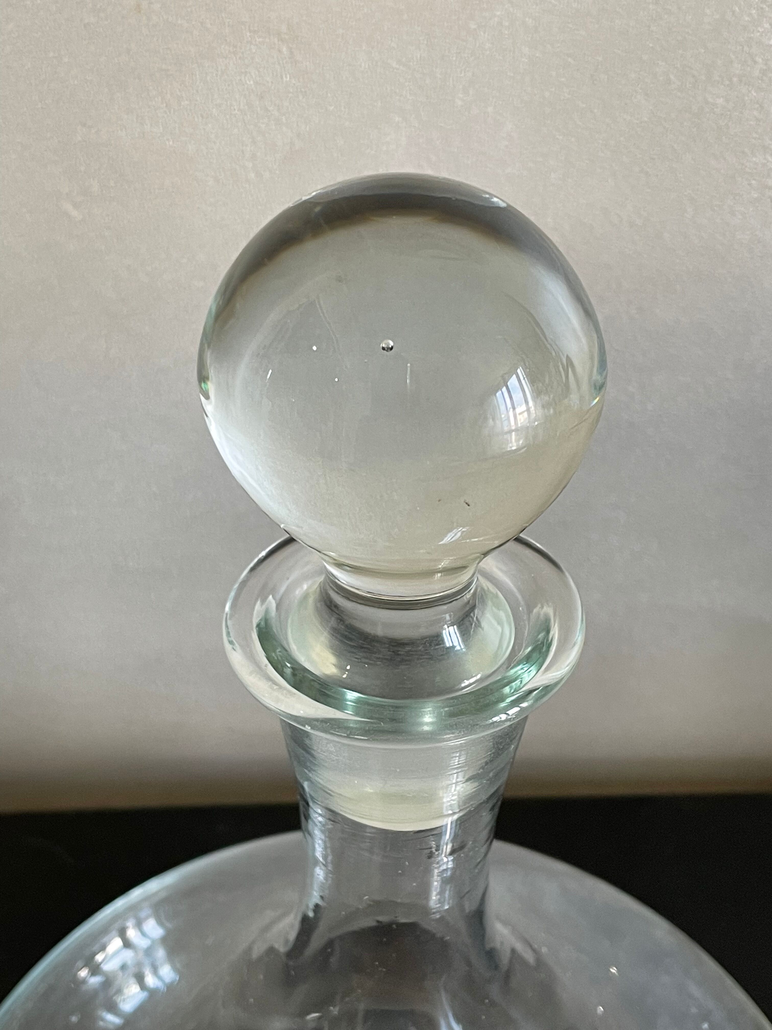 Bubble glass decanter