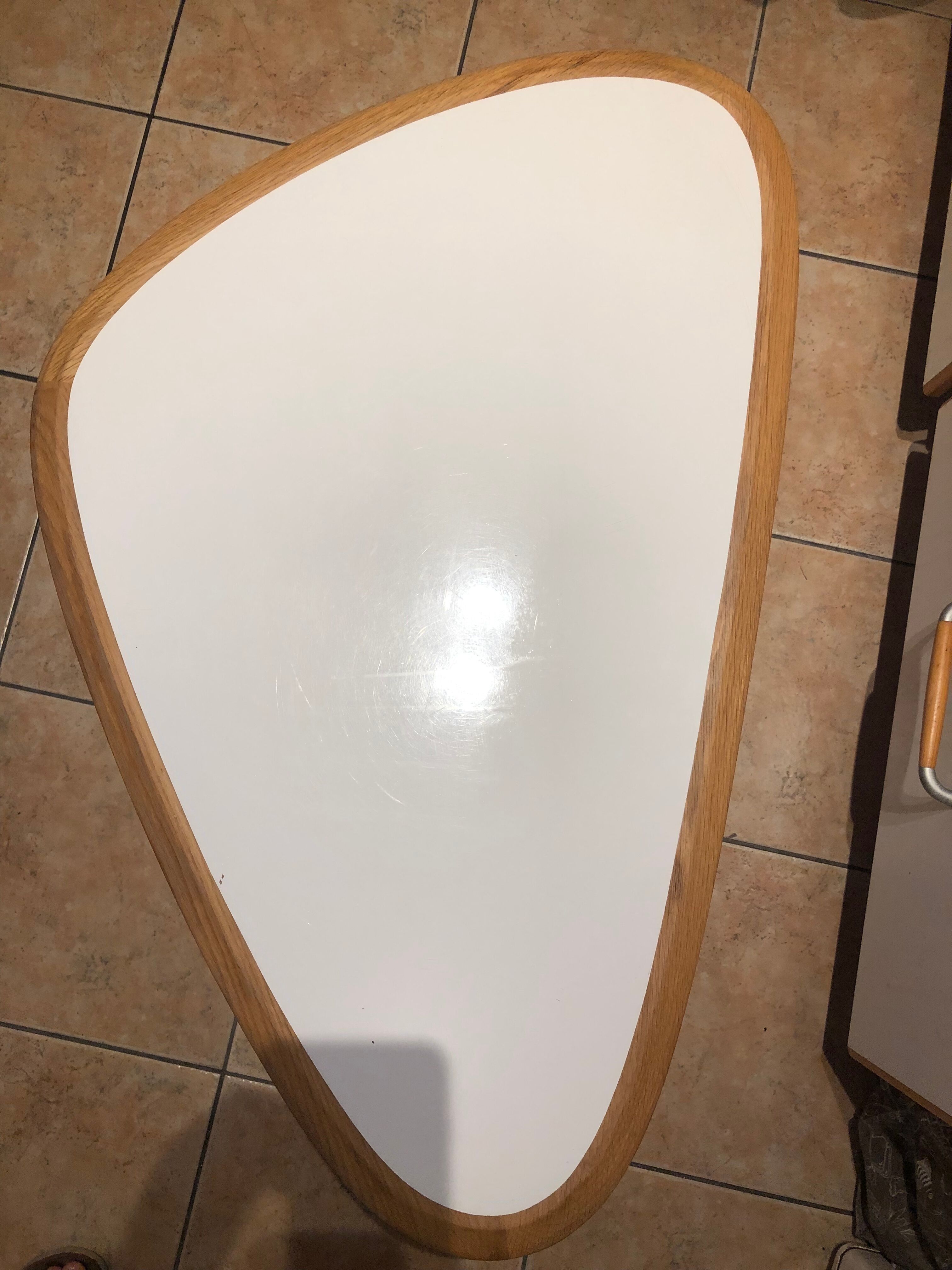 Coffee table small red edition white lacquer