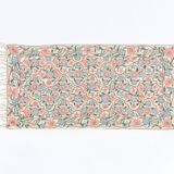 Tapisserie vintage brodée à la main