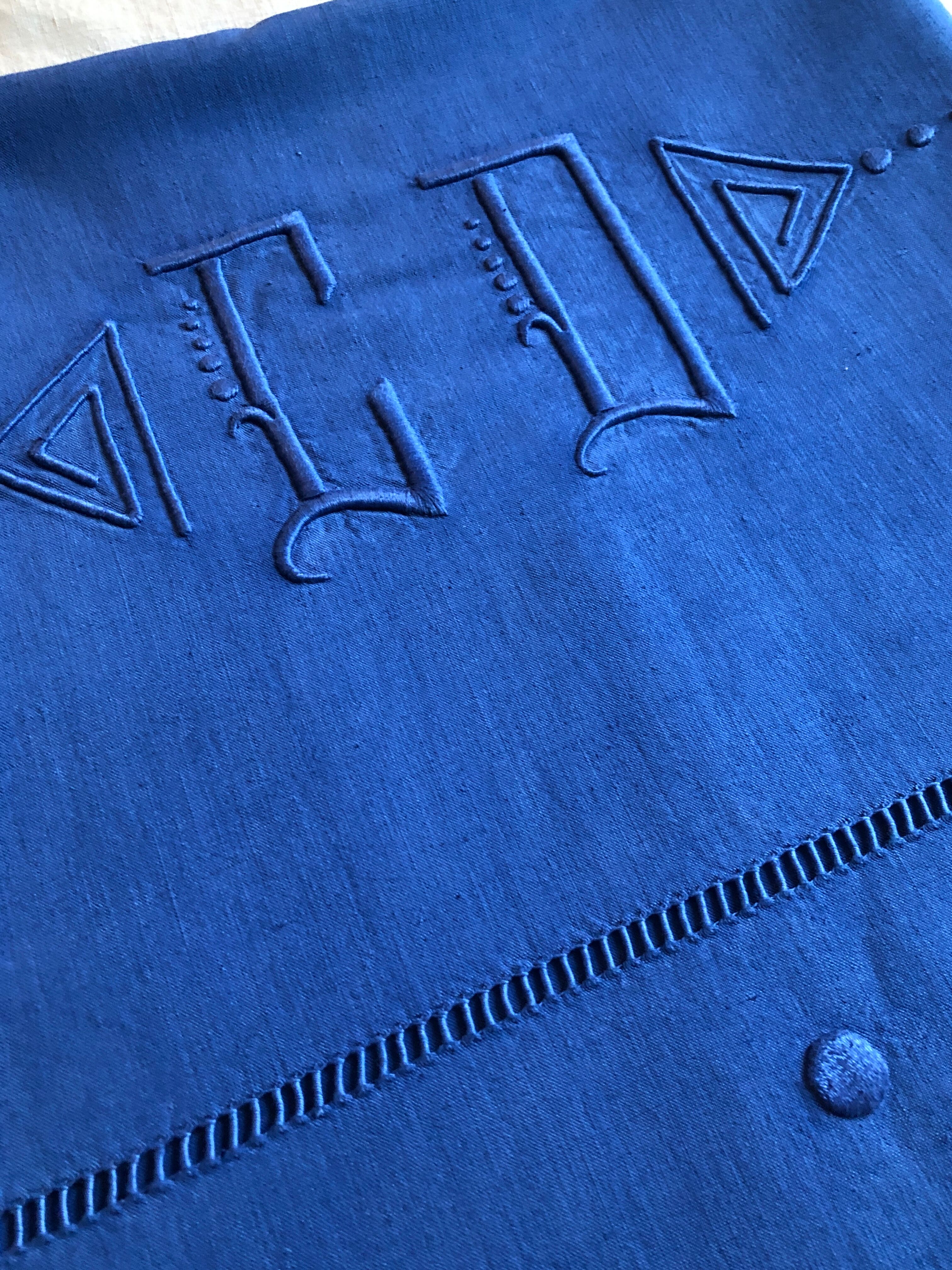 Vintage cloth in linen and cotton dyed in Mediterranean blue