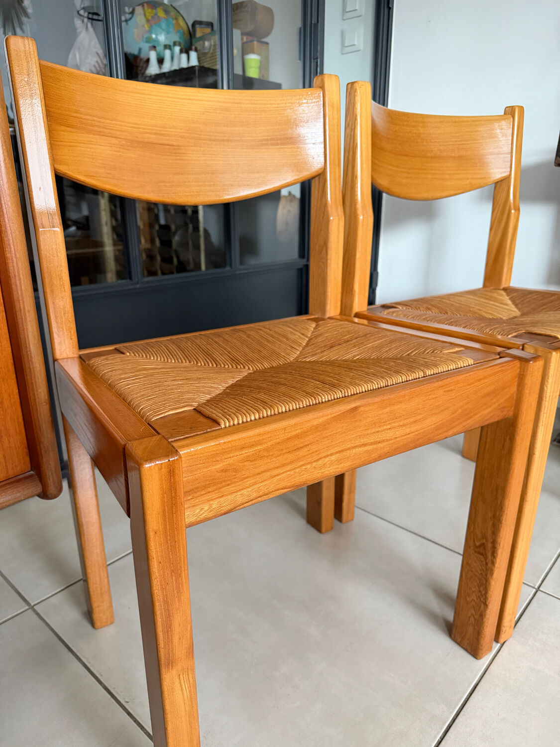 Pair of solid elm chairs with straw – Maison Regain, here