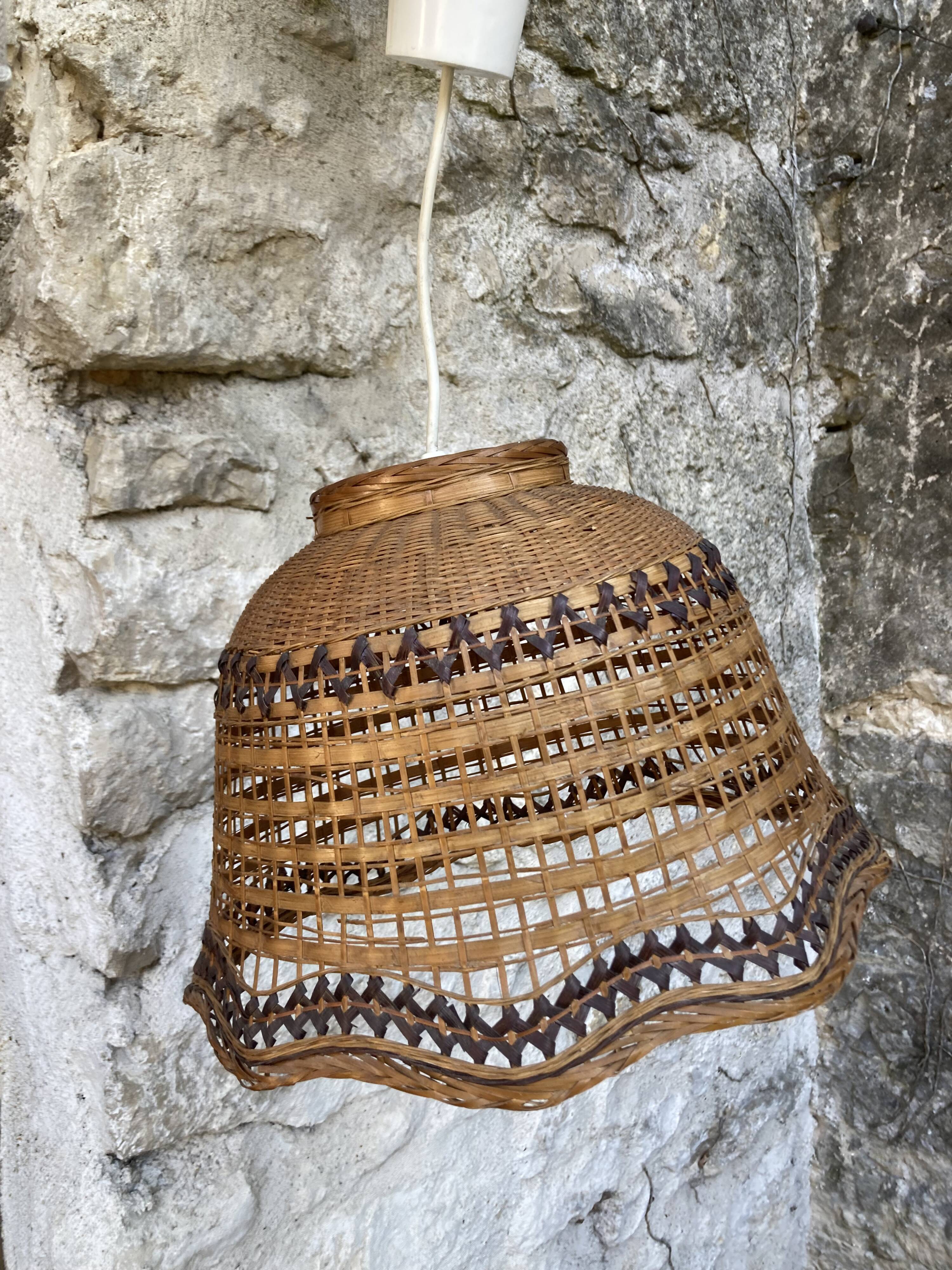 Suspension en osier vintage