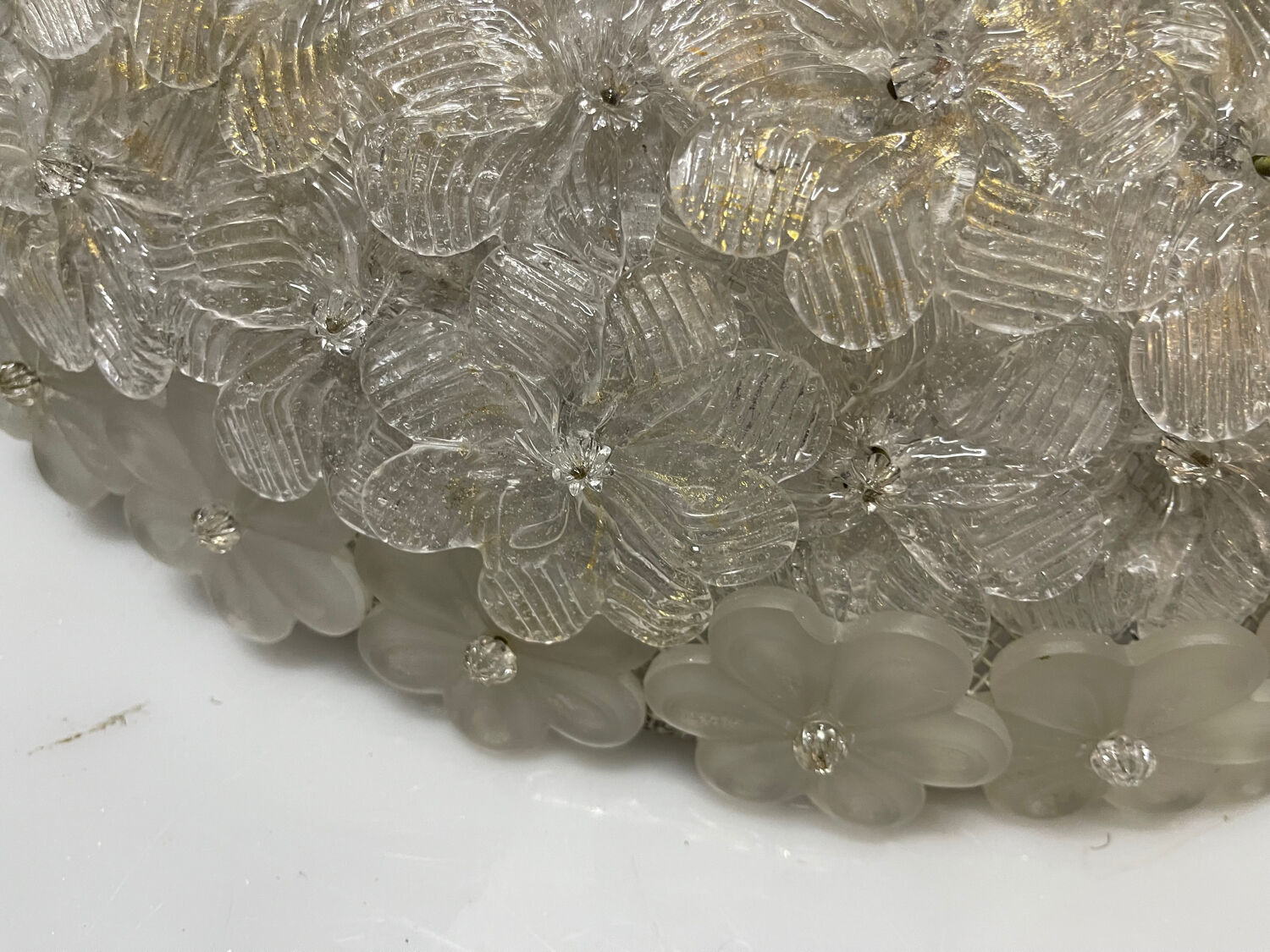 Plafonnier en verre de Murano en forme de fleur extra large par Archimede Seguso, années 1960.