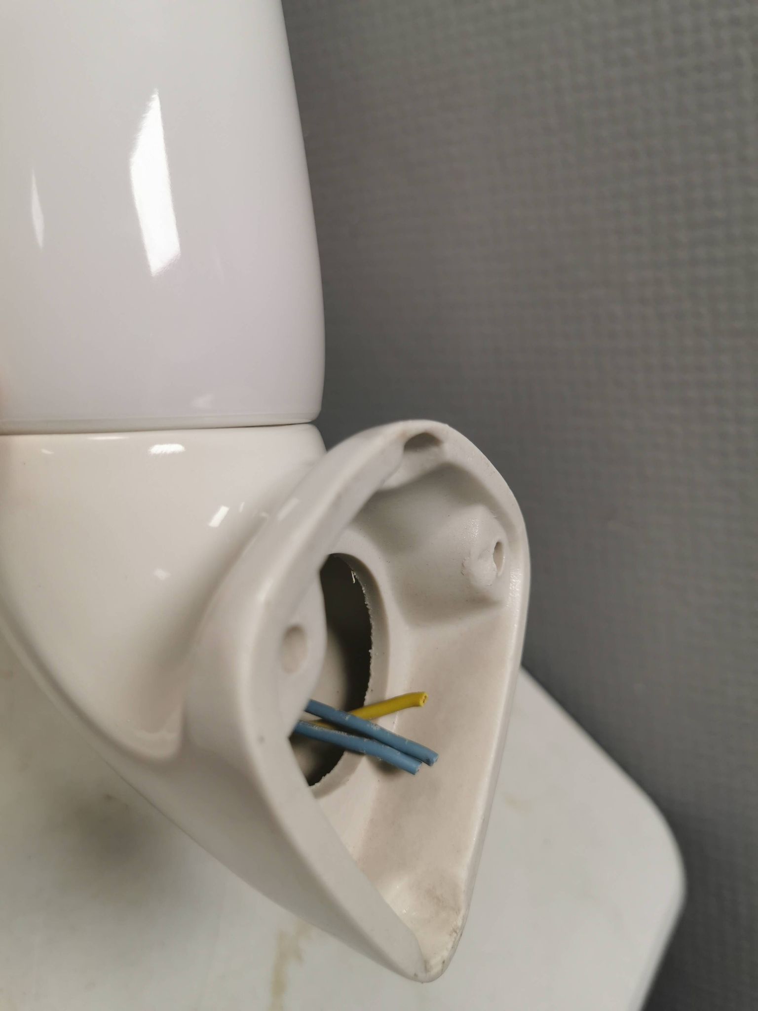 A set of vintage ceramic bathroom lamps by Sigvard Bernadotte, IFÖ Sweden