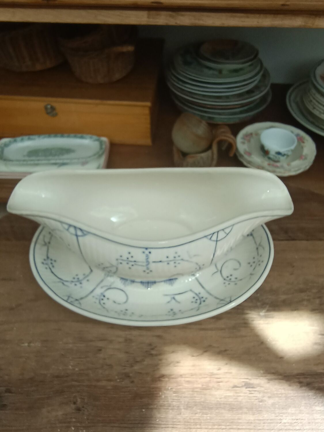 Gravy boat Boch and brothers la Louvière
