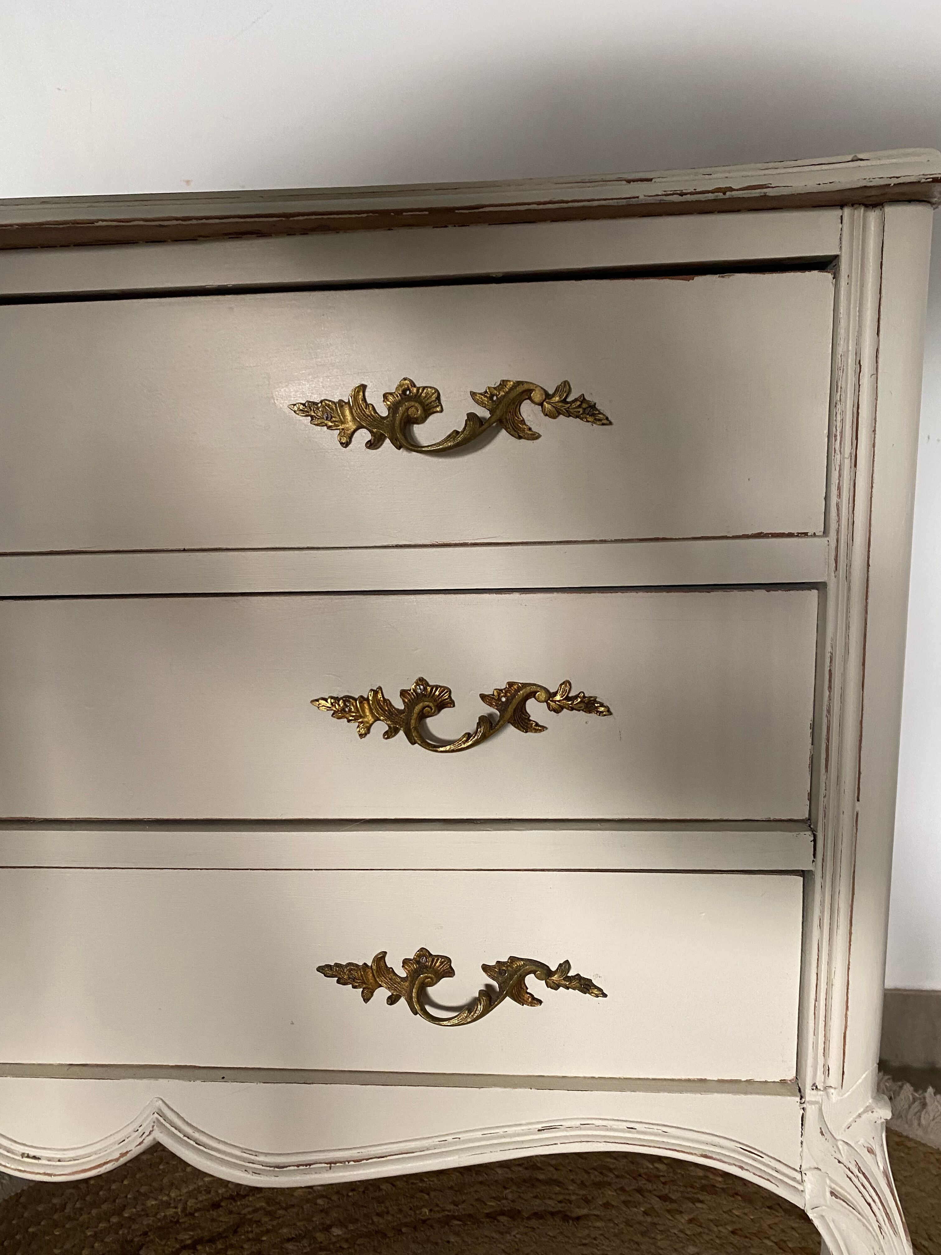 Louis XV style chest of drawers