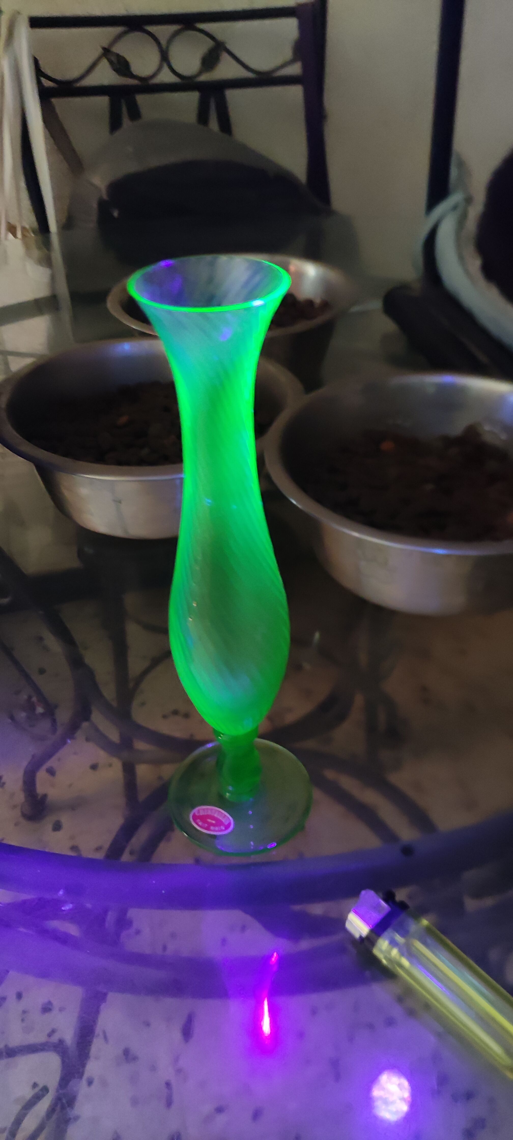 Soliflore of urane glass