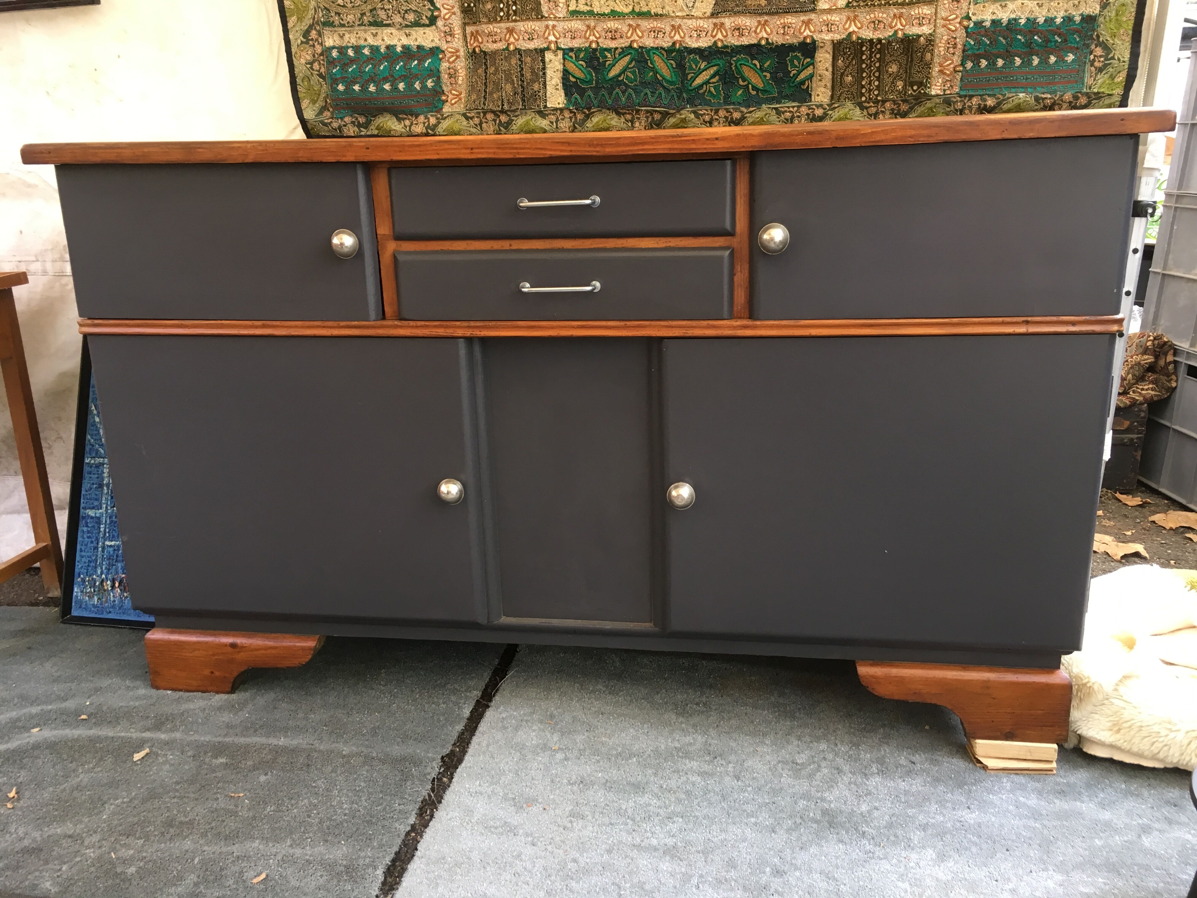 Kitchen to 1940's buffet