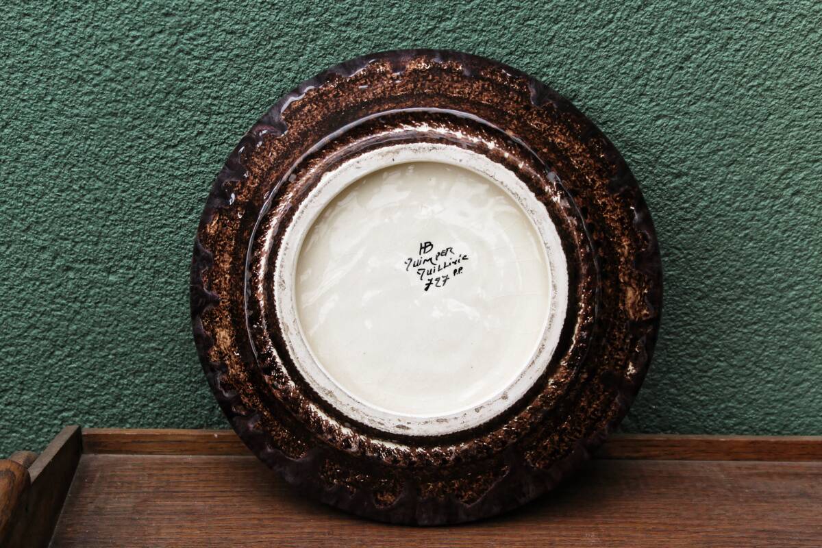 Quimper earthenware dish, HB, signed René Quillivic