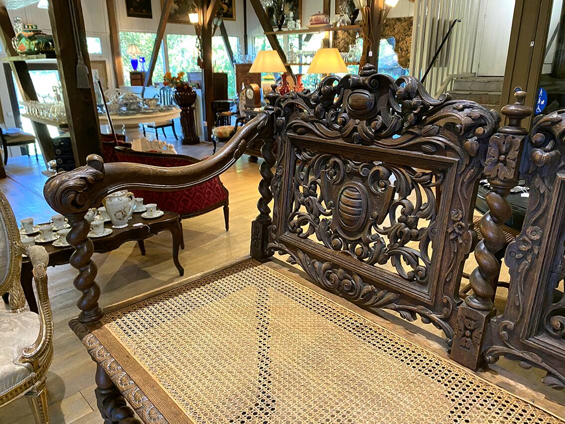 Large, richly carved neo-Renaissance oak billiard bench, 19th century