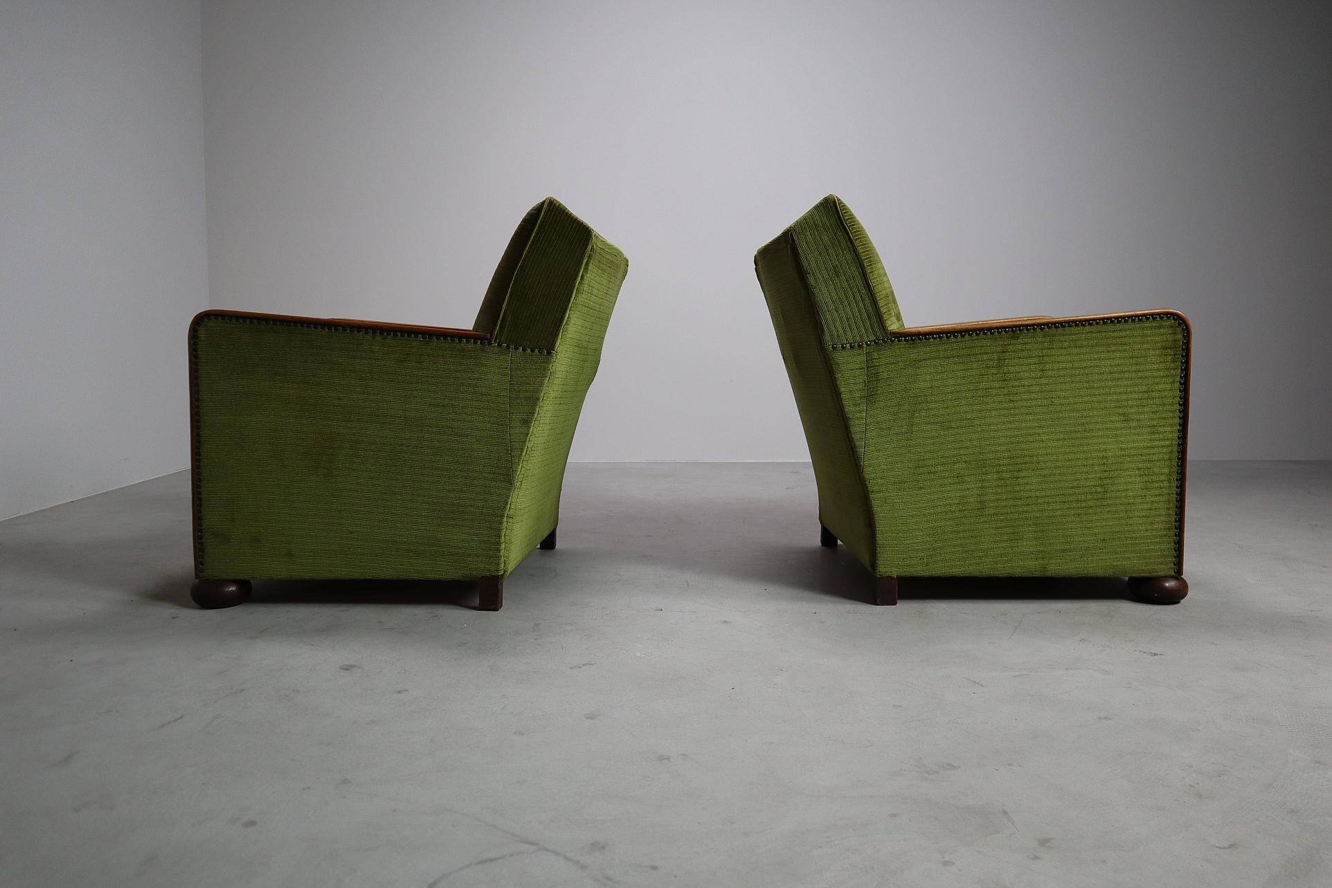 Paire de fauteuils club Art Déco, vers 1930