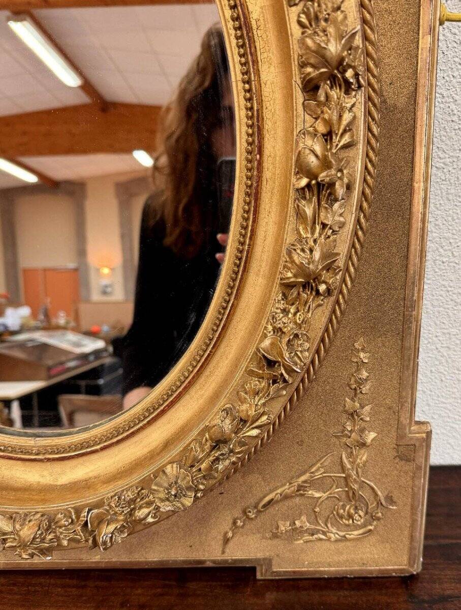 Louis XVI Style Medallion Mirror in gilded wood