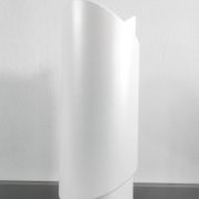 Vase moderniste en céramique blanche – Design Jeroen Bechtold