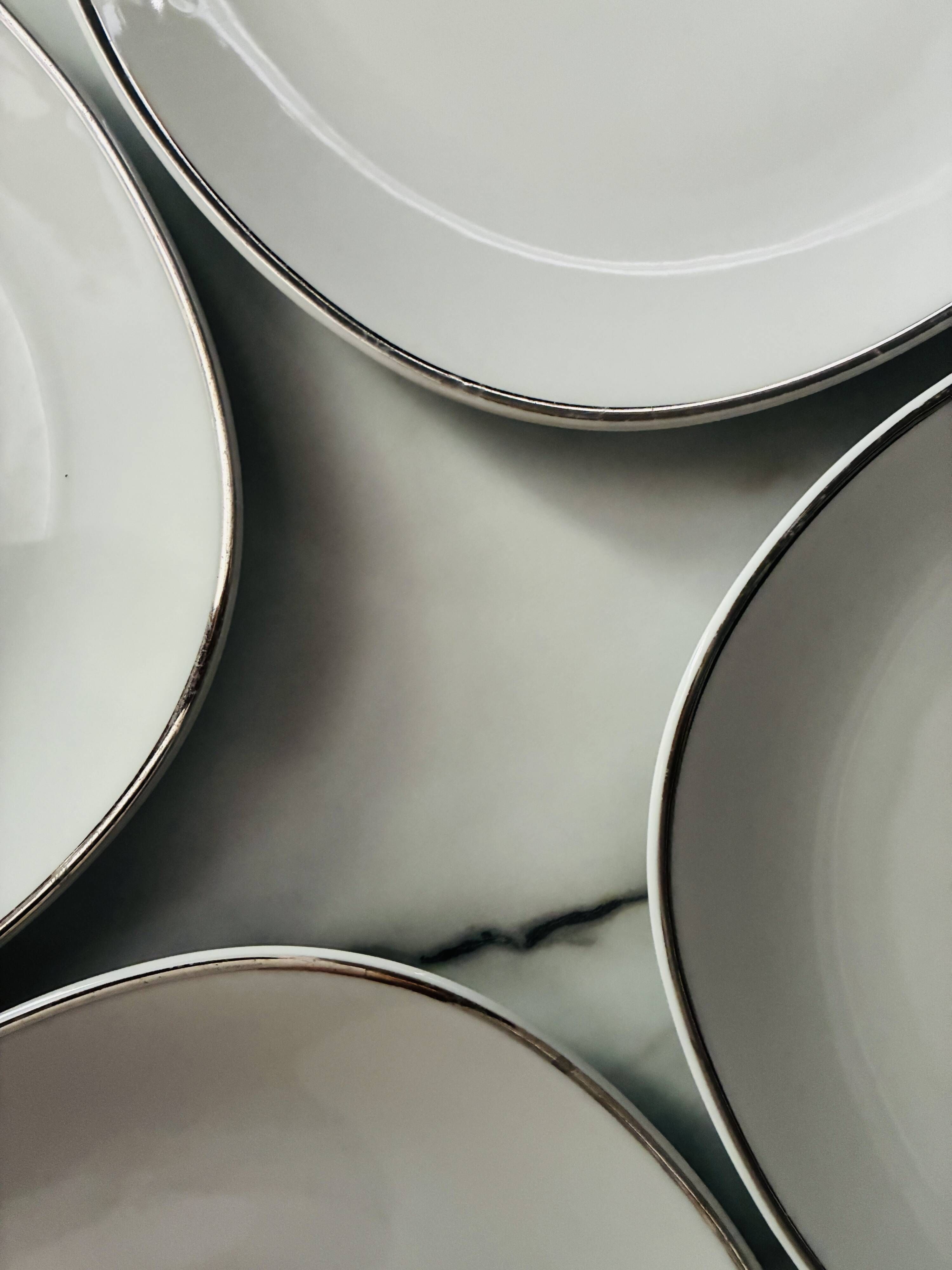 Assiettes plates porcelaine Schirnding  Bavaria