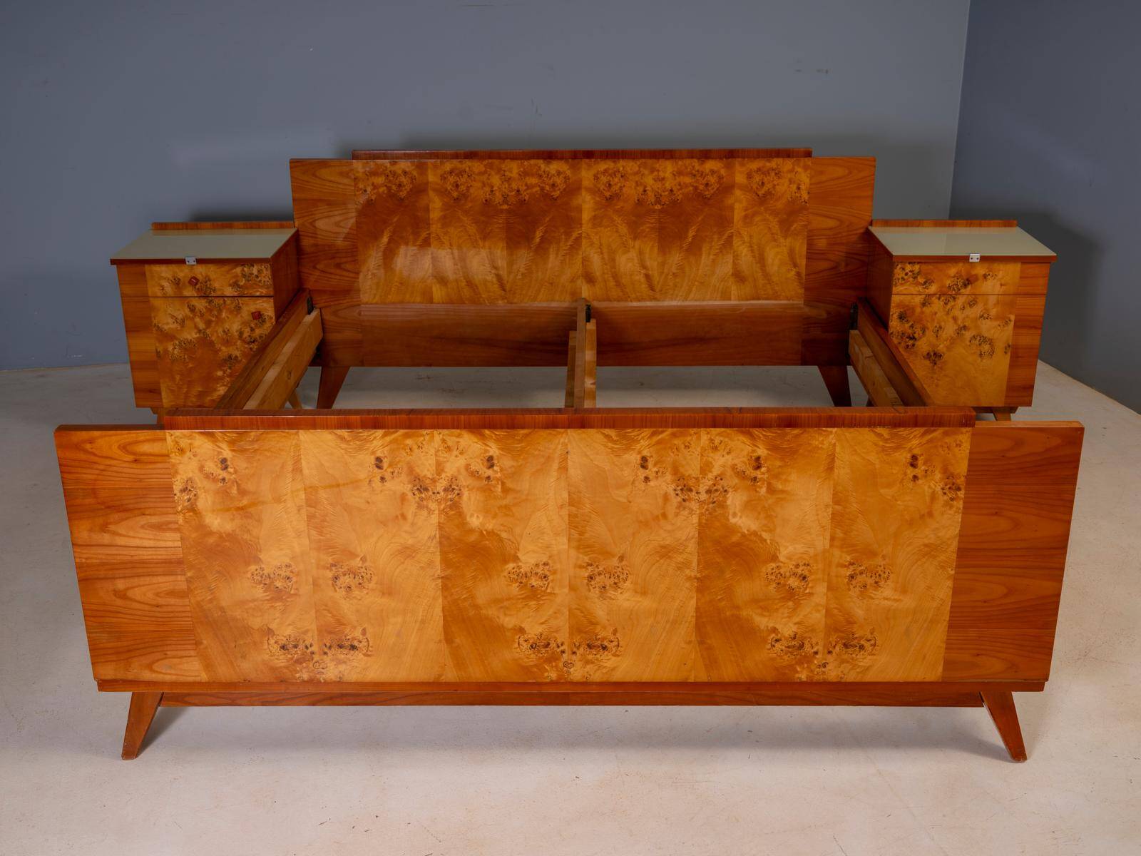 Vintage Czechoslovak bedroom set with burl veneer, bed and pair of nightstands, mid-20th century, 180 × 195 cm