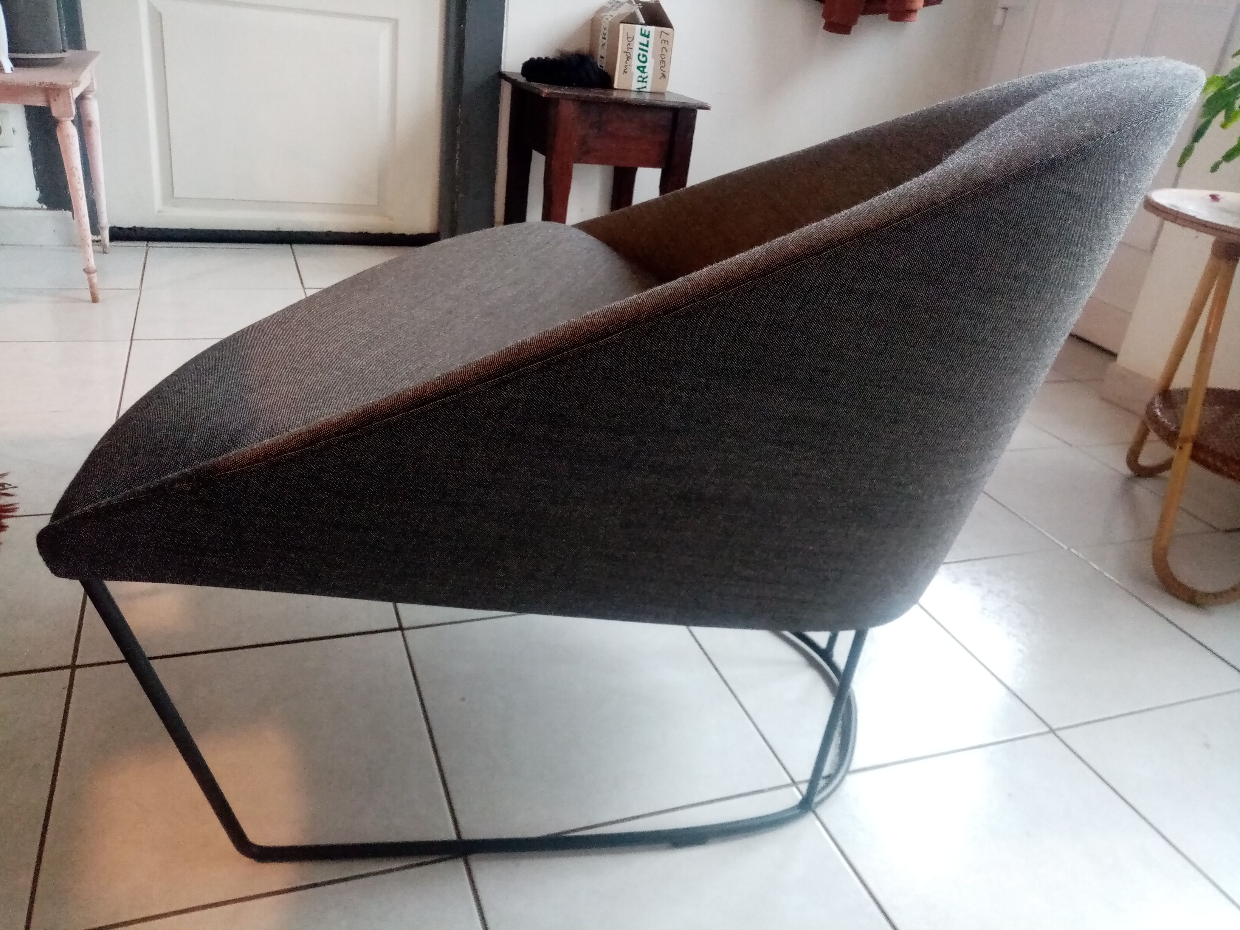 Fauteuil modele Colina design Altherr Molina
