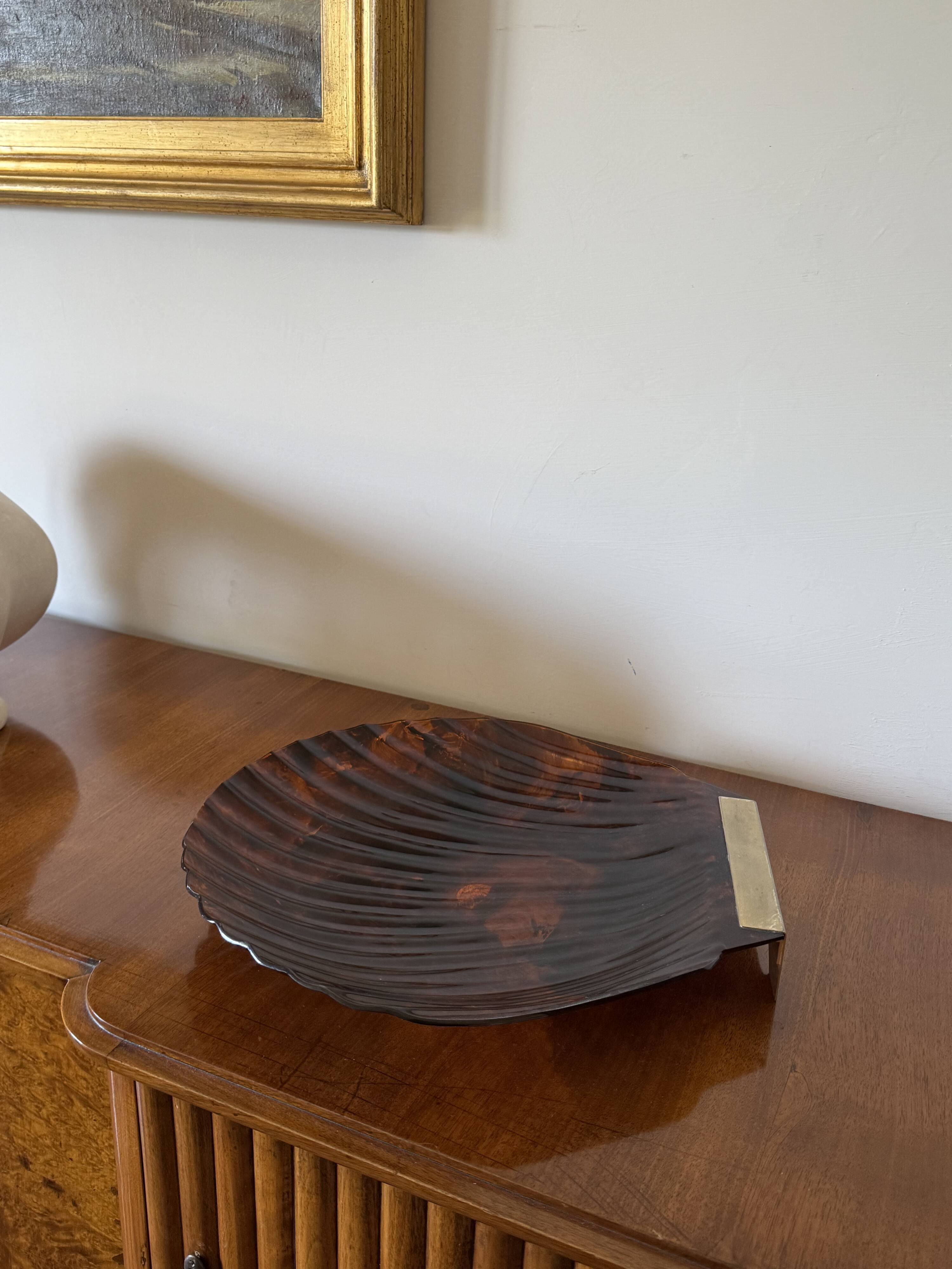 Hollywood regency shell shaped centerpiece, Italy 1970s