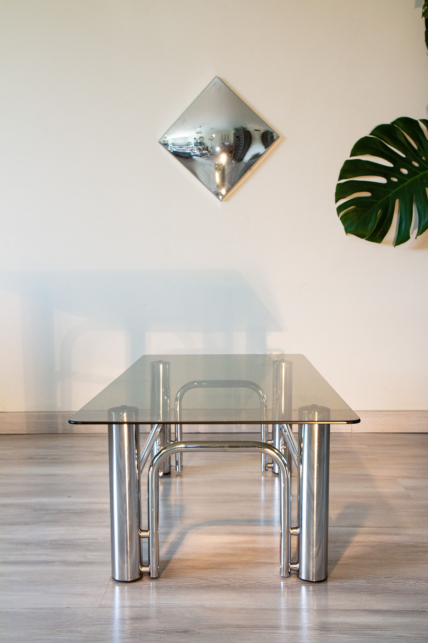 Table basse 1970 verre fumé et chrome
