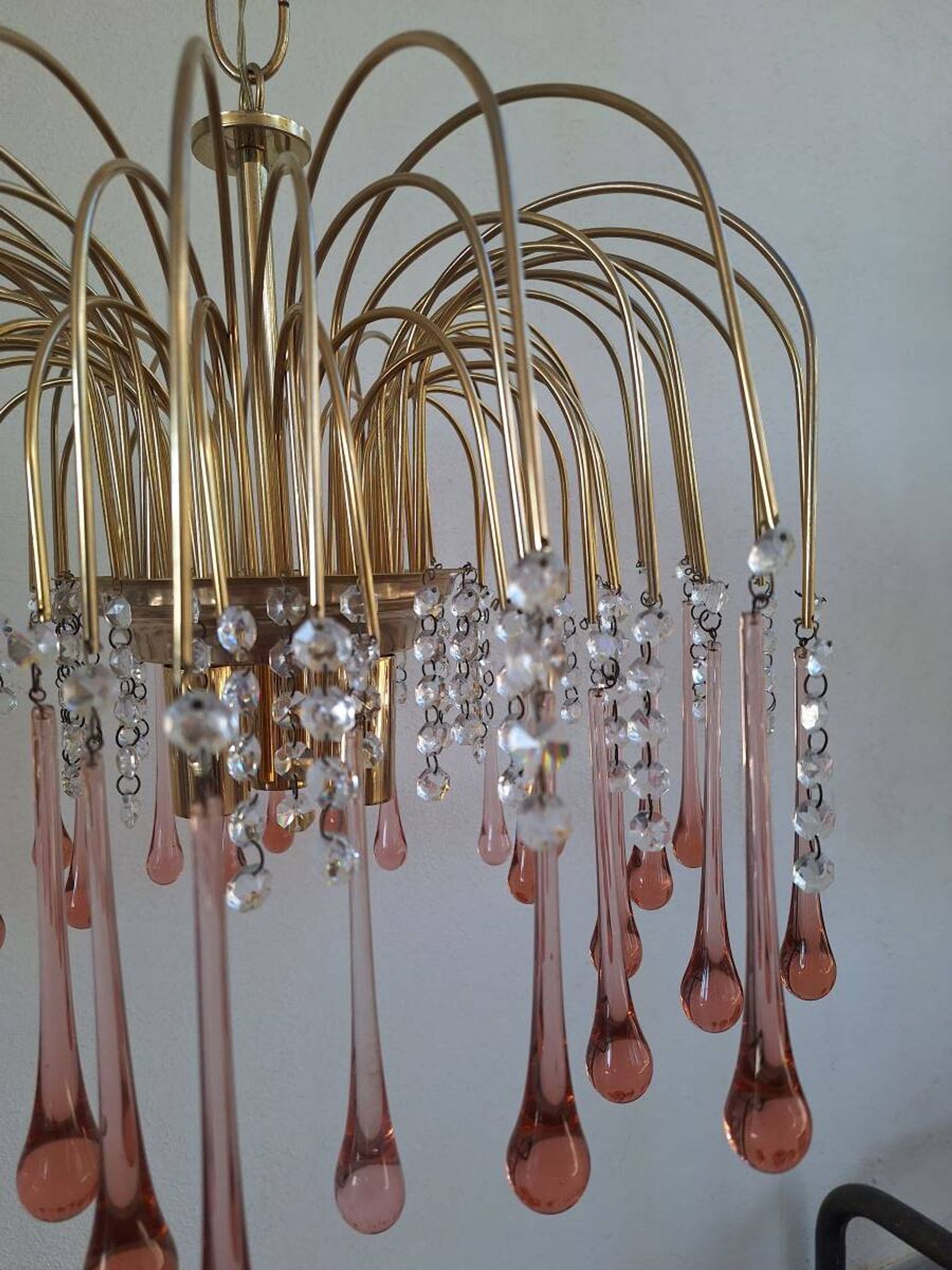 Lustre en cascade de grande taille en verre de Murano rose