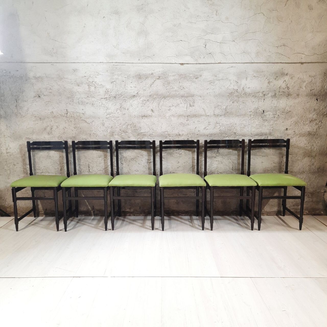 Six 50's chairs - varnished wood