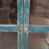 Ancien vaisselier en teck birman patine bleue-blanche d'origine