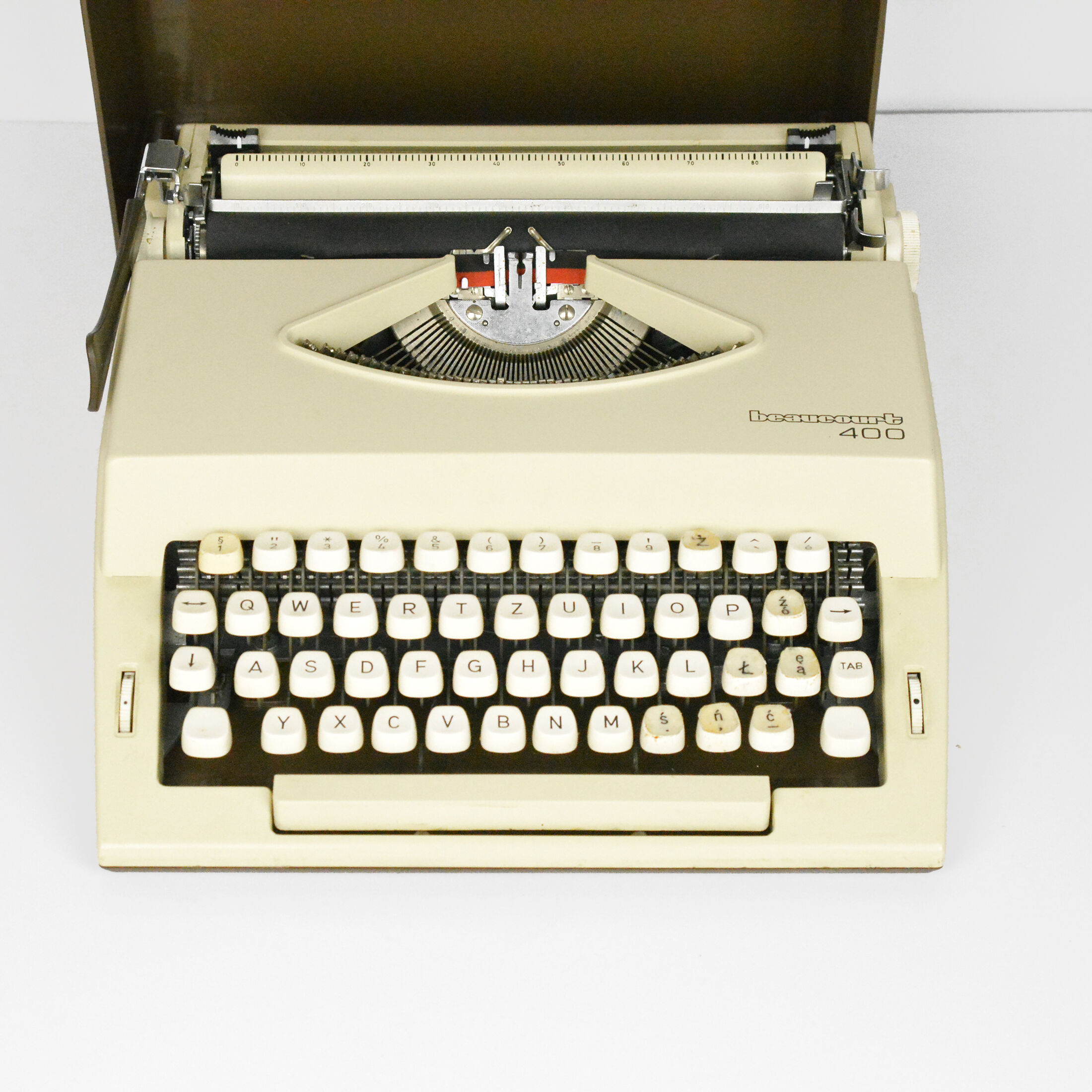 1980s Beaucourt 400 suitcase typewriter, Germany