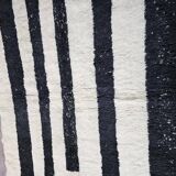 Beni Ouraine handwoven rug, traditional style, size 150x250 cm