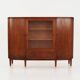 Buffet haut en noyer, design danois, années 1960, production : Danemark