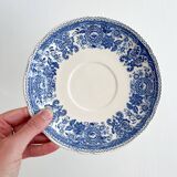 5 vintage Villeroy & Boch saucers