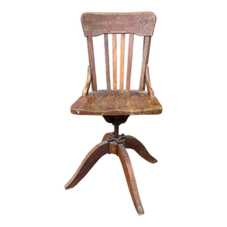 Swivel office chair