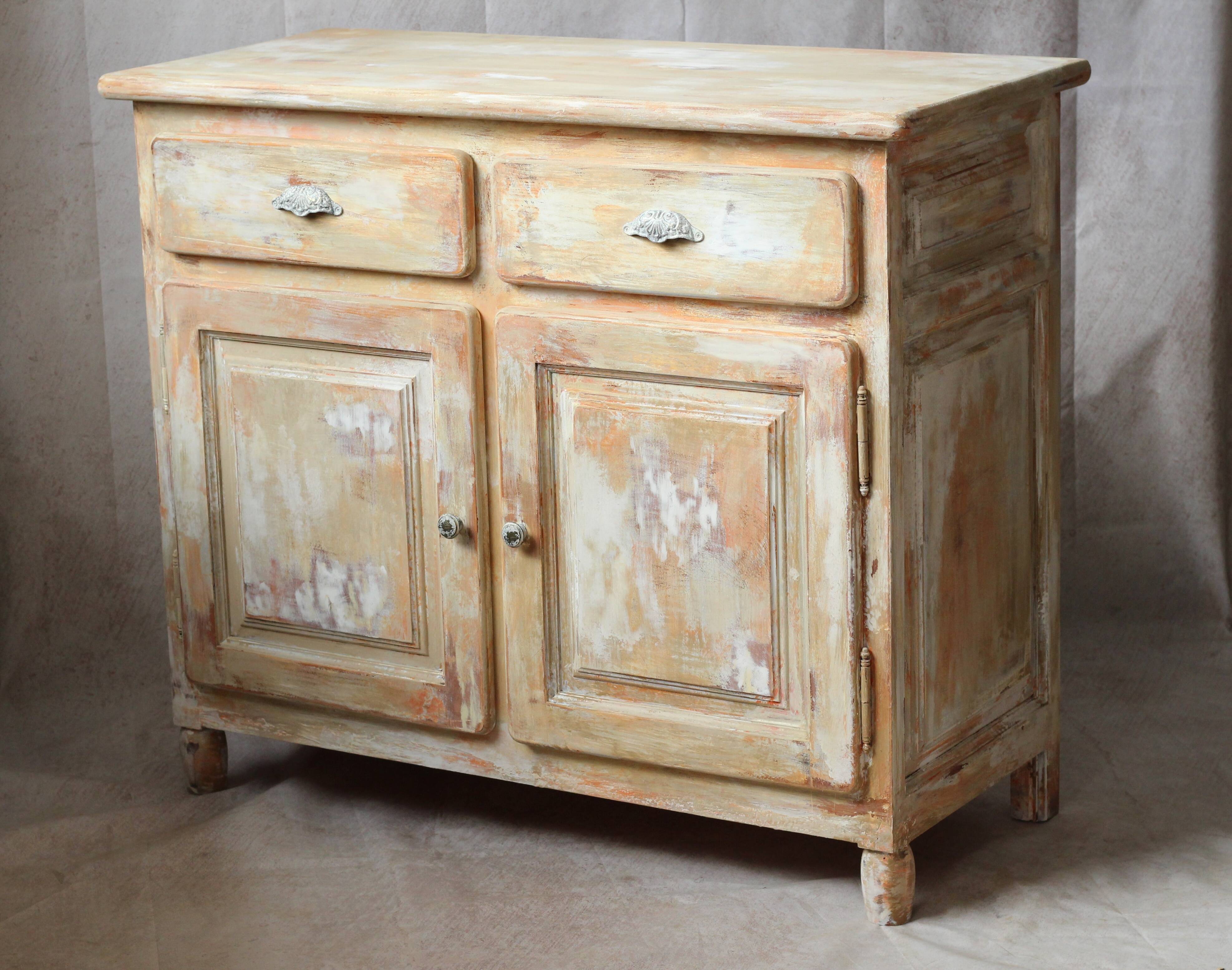 Buffet parisien patiné